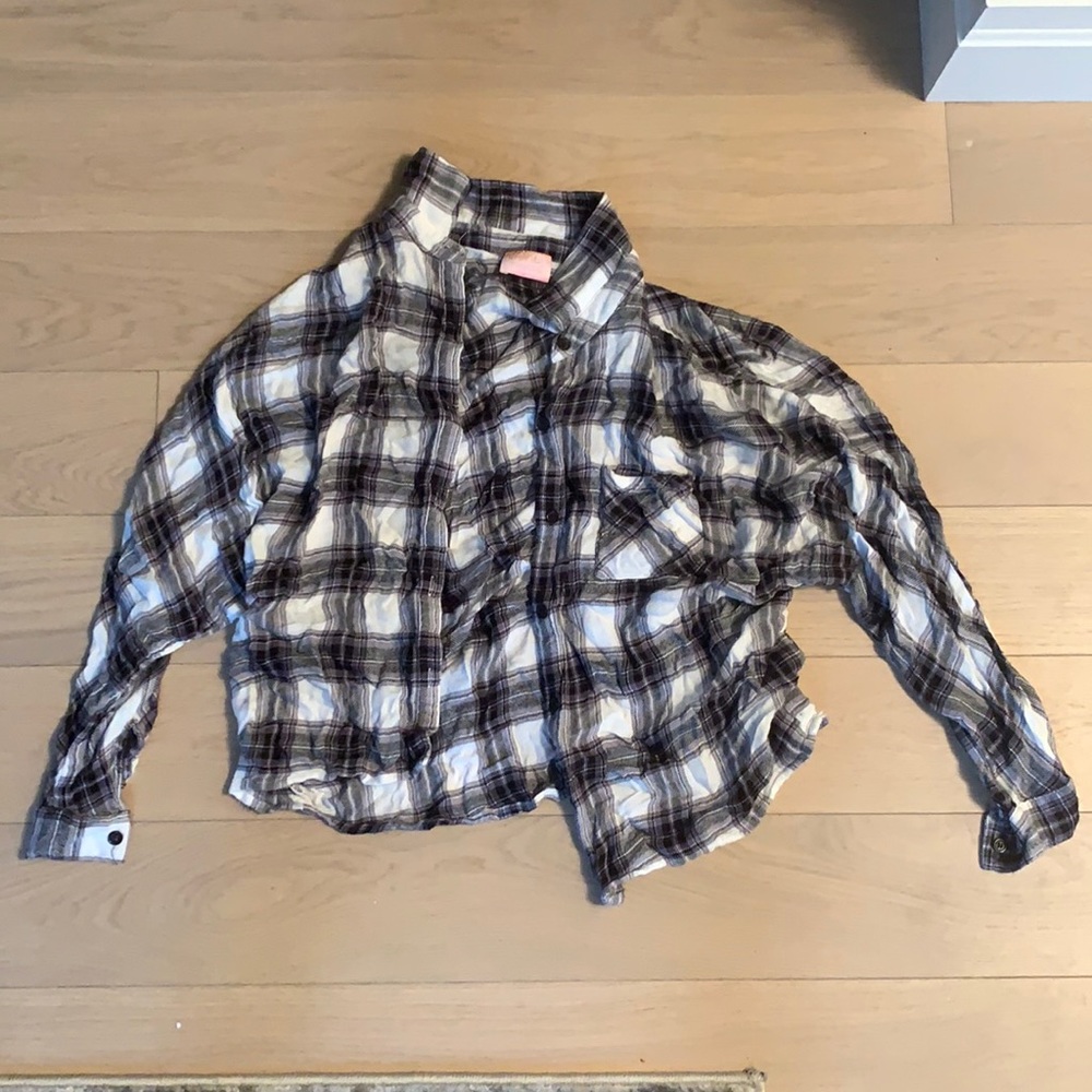 Super soft plaid shirt w/ 3/4 length sleeves